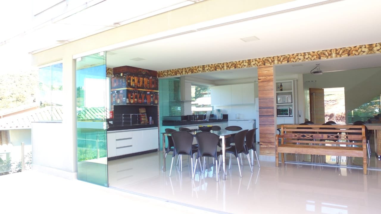 Ref:. 0006 - Casa com 5 Suítes e Ar Condicionado no Centro de Escarpas do Lago - Imagem 18
