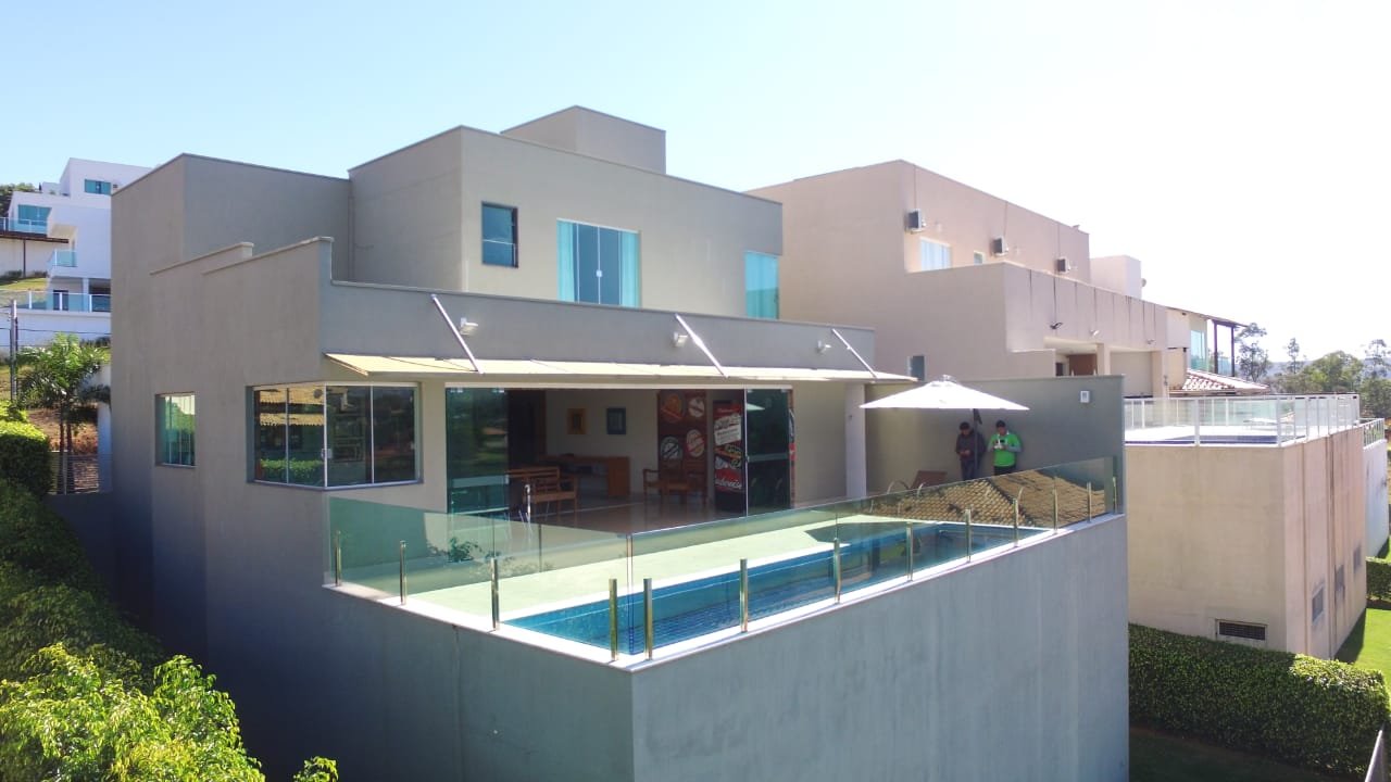 Ref:. 0006 - Casa com 5 Suítes e Ar Condicionado no Centro de Escarpas do Lago