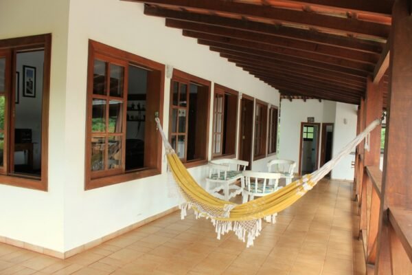 Ref:. 0015 - 2 suites + 2 semi suite casa colonial muito bem localizada na Av dos Veleiros próximo ao heliponto - Imagem 8
