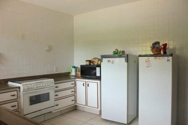 Ref:. 0015 - 2 suites + 2 semi suite casa colonial muito bem localizada na Av dos Veleiros próximo ao heliponto - Imagem 9