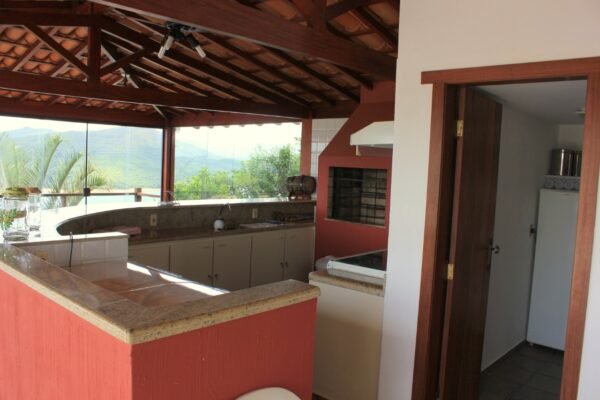 Ref:. 0018 - Casa 4 suites + 2 semi suite no alto com bela vista para o lago de furnas - Imagem 17