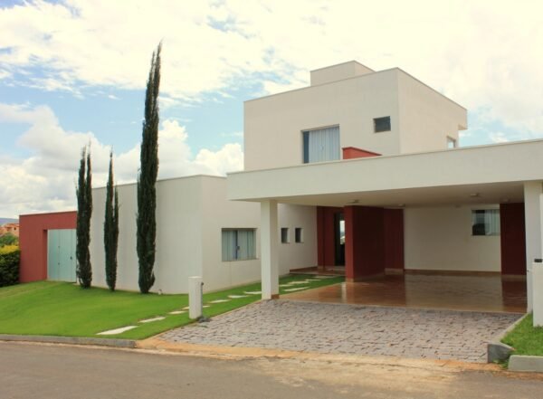 Ref:. 0018 - Casa 4 suites + 2 semi suite no alto com bela vista para o lago de furnas - Imagem 21