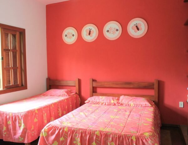 Ref:. 0015 - 2 suites + 2 semi suite casa colonial muito bem localizada na Av dos Veleiros próximo ao heliponto - Imagem 16