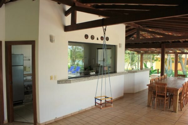 Ref:. 0015 - 2 suites + 2 semi suite casa colonial muito bem localizada na Av dos Veleiros próximo ao heliponto - Imagem 17